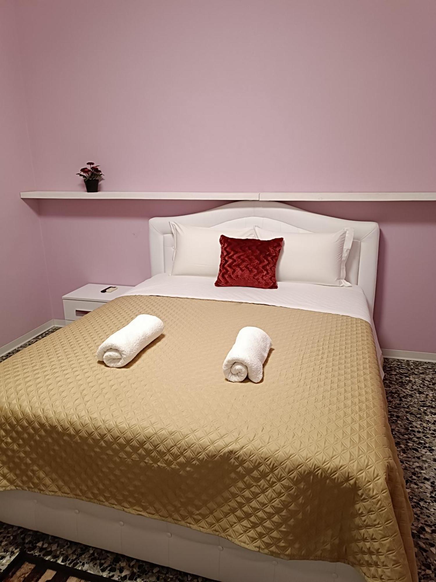 Locazione Turistica 2 Bed and Breakfast Tessera Buitenkant foto
